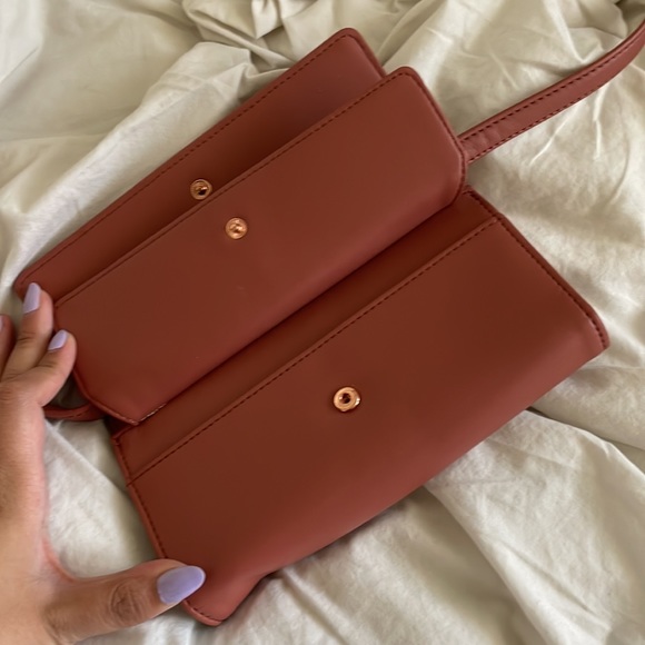 Blush Matt & Nat Crossover Wallet/Bag - Picture 5 of 6